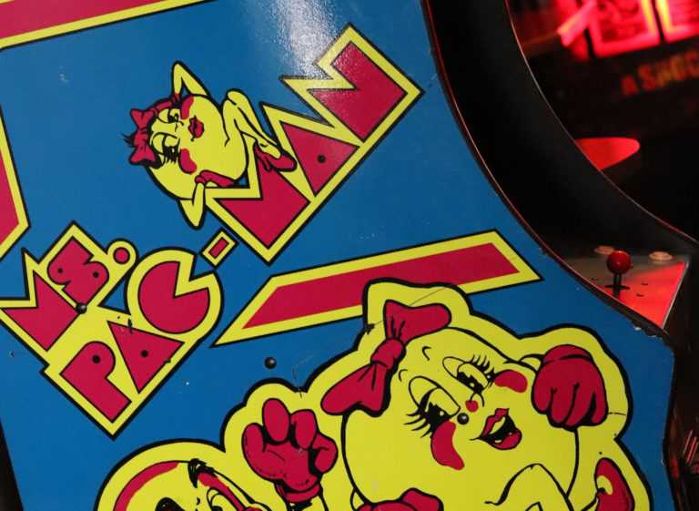 Ms. Pac-Man/Galaga